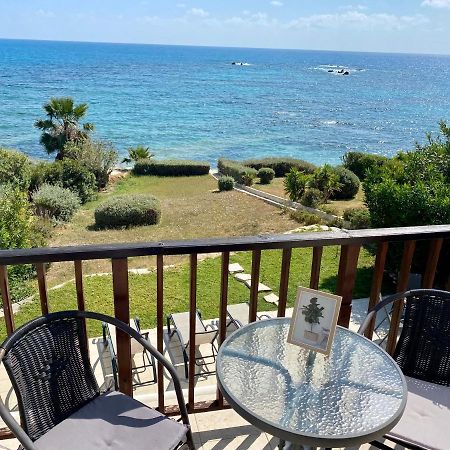 Amazing Front Line Villa In Coral Bay Peyia Exterior foto